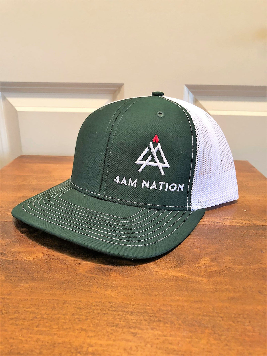 DARK GREEN AND WHITE - WHITE LOGO RED TIP